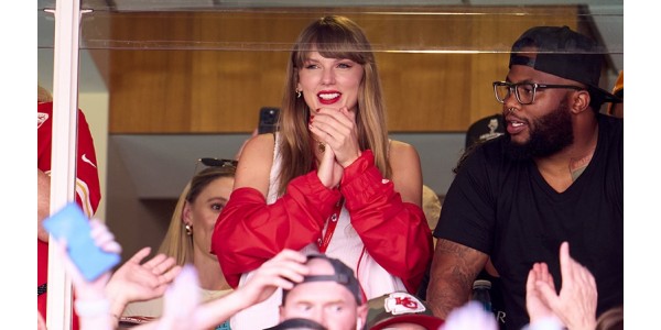 Les maillots des Chiefs de Kansas City se vendent comme des petits pains grâce à Taylor Alison Swift